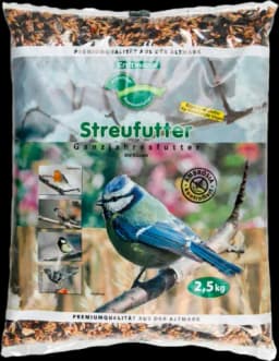 Streufutter Ganzjahresfutter mit Nüssen von ERDTMANN