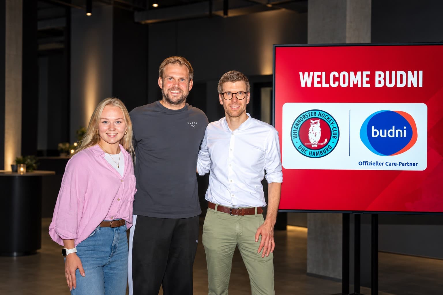 Carolin Schröder (Referentin der Geschäftsführung), Moritz Fürste (1.Vorsitzender des UHC), Tobias Heinbockel (Geschäftsführung)