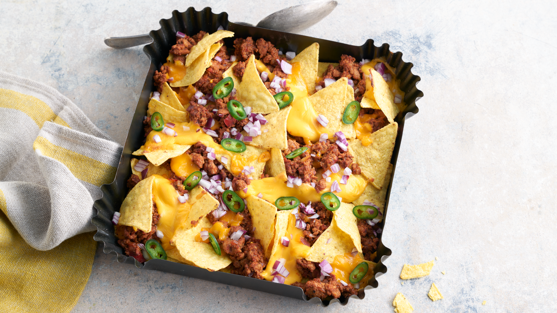 chili cheese nachos